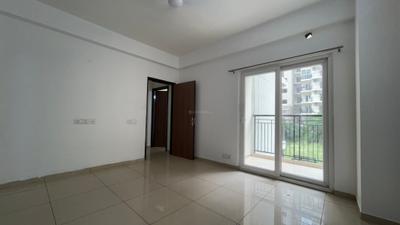 Image of 900 Sq.ft 2.5 BHK Apartment / Flat for sale in Gulshan Botnia, Sector 144, Noida for Rs. 15500000
