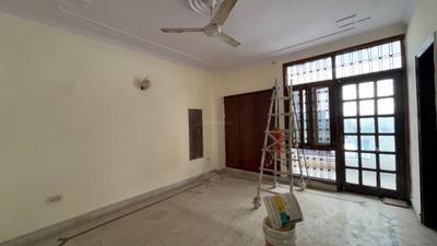 Bedroom Image of 2700 Sq.ft 3 BHK Builder Floor for rent in DLF Phase 2 Gurgaon for Rs. 60000