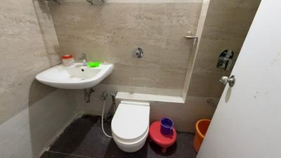 Image of 1200 Sq.ft 3 BHK Apartment / Flat for rent in Kasarvadavali, Thane for Rs. 42000