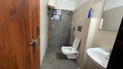Image of 1600 Sq.ft 3 BHK Apartment / Flat for rent in Nipania, Indore for Rs. 41000