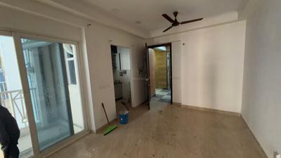 Living Room Image of 1075 Sq.ft 2 BHK Apartment / Flat for sale in Gaur City 7th Avenue, Noida Extension Greater Noida for Rs. 9600000