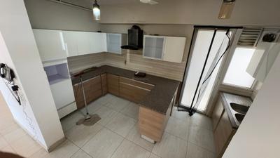 Kitchen Image of 2448 Sq.ft 4 BHK Apartment / Flat for sale in ABA Cleo County, Sector 121 Noida for Rs. 56000000