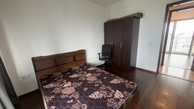 Bedroom Image of 1750 Sq.ft 3 BHK Apartment / Flat for sale in Amanora Gateway Towers, Hadapsar Pune for Rs. 32000000
