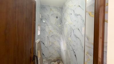 Bathroom Image of 800 Sq.ft 1 BHK Builder Floor for rent in Saket RWA, Saket New Delhi for Rs. 30000