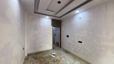 Bedroom Image of 1040 Sq.ft 3 BHK Apartment / Flat for sale in Sector 5 Rohini New Delhi for Rs. 6700000