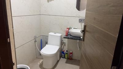 Bathroom Image of 240 Sq.ft 1 RK Independent House for rent in Mahalakshmi Nagar Indore for Rs. 12500