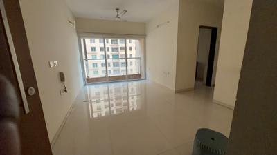 Living Room Image of 720 Sq.ft 2 BHK Apartment / Flat for rent in Rustomjee Azziano, Thane West Thane for Rs. 44000