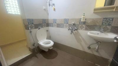 Shakti Tower Bathroom One 4