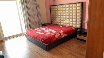 Bedroom Image of 3930 Sq.ft 4 BHK Apartment / Flat for sale in Central Park Resorts, Sector 48 Gurgaon for Rs. 142500000