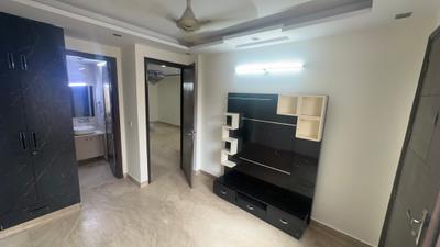 Bedroom Image of 1200 Sq.ft 3 BHK Builder Floor for sale in Paschim Vihar New Delhi for Rs. 17000000