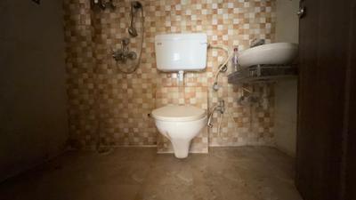 Evershine Avenue Bathroom Two 4