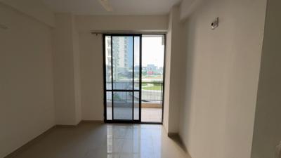 Living Room Image of 750 Sq.ft 3 BHK Apartment / Flat for rent in Habitat Prime, Sector 99A Gurgaon for Rs. 14000