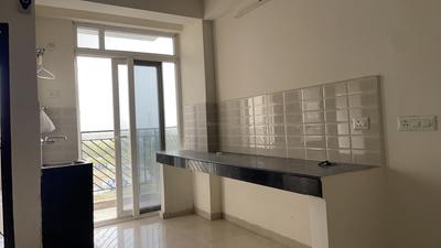 Kitchen Image of 500 Sq.ft 1 BHK Apartment / Flat for sale in Signature Global Grand IVA, Sector 103 Gurgaon for Rs. 4050000