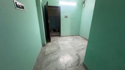 Living Room Image of 450 Sq.ft 1 BHK Apartment / Flat for rent in Keshtopur Kolkata for Rs. 8800
