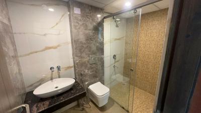 Bathroom Image of 953 Sq.ft 1 RK Apartment / Flat for sale in Parx Laureate, Sector 108 Noida for Rs. 15000000