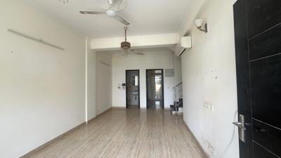 Living Room Image of 1700 Sq.ft 3.5 BHK Villa for sale in Amrapali Dream Valley, Noida Extension Greater Noida for Rs. 19500000