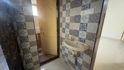 Bathroom Image of 900 Sq.ft 1 BHK Independent House for rent in Pimple Gurav Pune for Rs. 18000