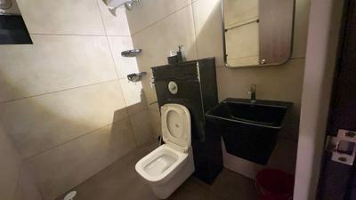 Bathroom Image of 557 Sq.ft 1 BHK Apartment / Flat for rent in Eroor Kochi for Rs. 35000