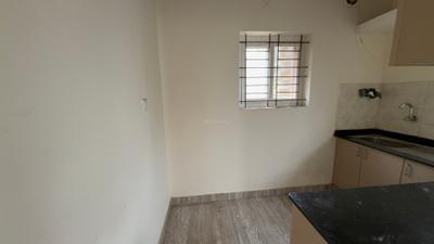 Kitchen Image of 600 Sq.ft 1 BHK Apartment / Flat for rent in Thanisandra Bengaluru for Rs. 20000