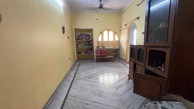 Living Room Image of 950 Sq.ft 2 BHK Builder Floor for rent in Keshtopur Kolkata for Rs. 16000