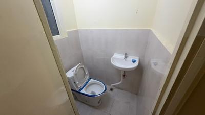 Bathroom Image of 1200 Sq.ft 1 BHK Apartment / Flat for rent in Pyramid Infinity, Sector 70 Gurgaon for Rs. 16000