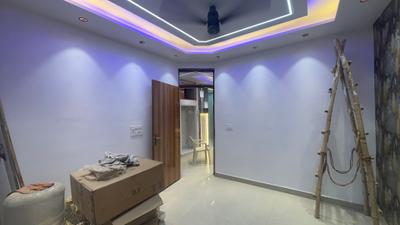 Bedroom Image of 700 Sq.ft 2 BHK Builder Floor for sale in Mahavir Enclave New Delhi for Rs. 5500000