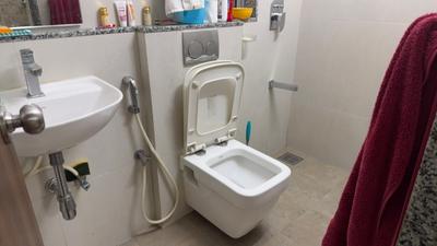 Bathroom Image of 680 Sq.ft 1 BHK Apartment / Flat for rent in Shree Naman Premier, Andheri East Mumbai for Rs. 70000