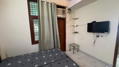 Bedroom Image of 600 Sq.ft 1 BHK Apartment / Flat for rent in Sushant Lok Phase 1 Gurgaon for Rs. 29000