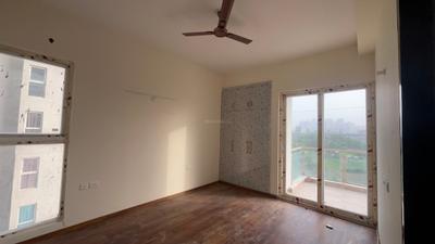 Bedroom Image of 1350 Sq.ft 3 BHK Apartment / Flat for rent in Sikka Kimaantra Greens, Sector 79 Noida for Rs. 32000