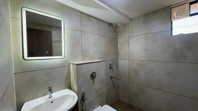 Bathroom Image of 580 Sq.ft 1 BHK Apartment / Flat for rent in Eroor Kochi for Rs. 32000