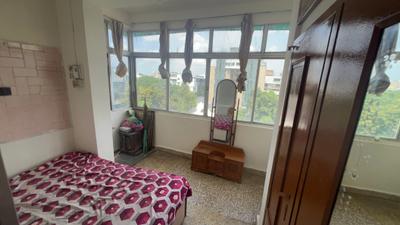Bedroom Image of 800 Sq.ft 2 BHK Apartment / Flat for rent in Race Course Vadodara for Rs. 15000