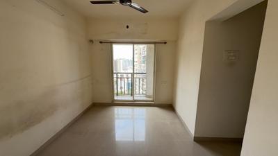 Bedroom Image of 810 Sq.ft 2 BHK Apartment / Flat for rent in Rosa Gardenia, Kasarvadavali Thane for Rs. 27000