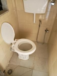 Common Bathroom One Image of 405 Sq.ft 1 BHK Apartment / Flat for rent in Worli Mumbai for Rs. 43006