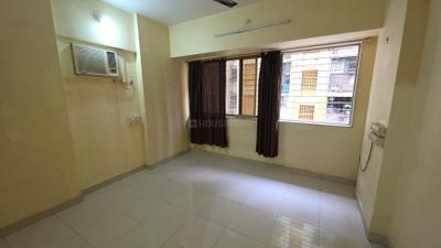 Bedroom Image of 800 Sq.ft 2 BHK Apartment / Flat for rent in Matoshree Tower, Dadar West Mumbai for Rs. 95000