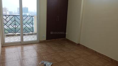 Saya Gold Avenue Bedroom One 3