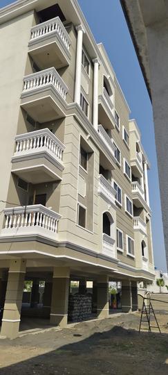 Shri Giriraj Devkinandan Ashray Main Image 1