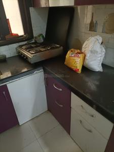 Kitchen Image of 800 Sq.ft 2 BHK Builder Floor for rent in Preet Vihar New Delhi for Rs. 25000