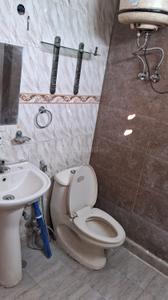 Bathroom Image of 600 Sq.ft 1 BHK Builder Floor for rent in Karampura New Delhi for Rs. 30000