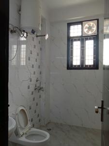 Common Bathroom Image of 1125 Sq.ft 3 BHK Builder Floor for rent in ATFL JVTS Gardens, Chhattarpur New Delhi for Rs. 25000