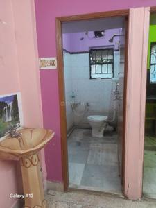 Bathroom Image of 800 Sq.ft 2 BHK Builder Floor for rent in New Alipore Kolkata for Rs. 11000