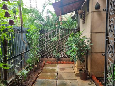 Balcony Image of 1500 Sq.ft 3 BHK Apartment / Flat for sale in Lodha Sterling, Thane West Thane for Rs. 27000000
