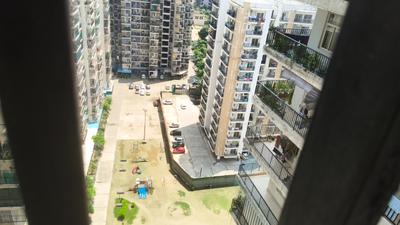 Balcony Image of 1350 Sq.ft 3 BHK Apartment / Flat for sale in Panchsheel Wellington, Crossings Republik Ghaziabad for Rs. 10000000