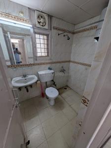 Bathroom Image of 1650 Sq.ft 3 BHK Apartment / Flat for sale in Sujjan Vihar, Sector 43 Gurgaon for Rs. 25000000