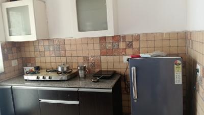 Kitchen Image of 750 Sq.ft 3 BHK Apartment / Flat for rent in Signature Global Golf Green, Sector 79 Gurgaon for Rs. 26000