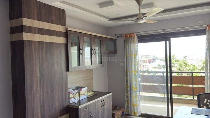 7235sairealestatemarketng Bedroom 1