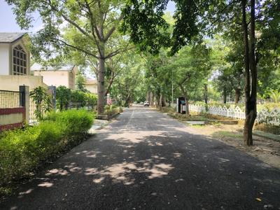 Image of 220 Sq.ft Residential Plot / Land for sale in Sigma IV, Greater Noida for Rs. 36000000