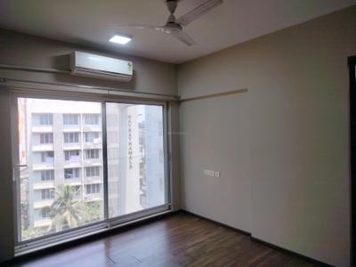 Bedroom Image of 750 Sq.ft 2 BHK Apartment / Flat for sale in Rustomjee Erika, Bandra East Mumbai for Rs. 29500000