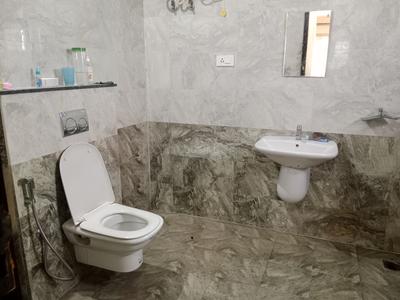 Bathroom Image of 3600 Sq.ft 5 BHK Villa for rent in Thudiyalur Coimbatore for Rs. 65000