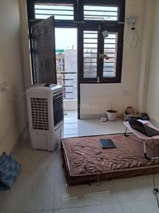 Bedroom Image of 750 Sq.ft 2 BHK Builder Floor for rent in Sector 63 A Noida for Rs. 16000