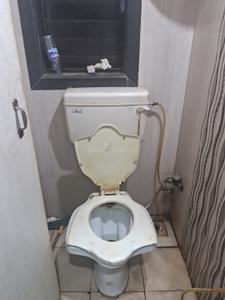 Bathroom Image of 570 Sq.ft 1 BHK Apartment / Flat for rent in Kapila Vastu, Thane West Thane for Rs. 26000